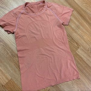 Lululemon swifts tech short sleeve